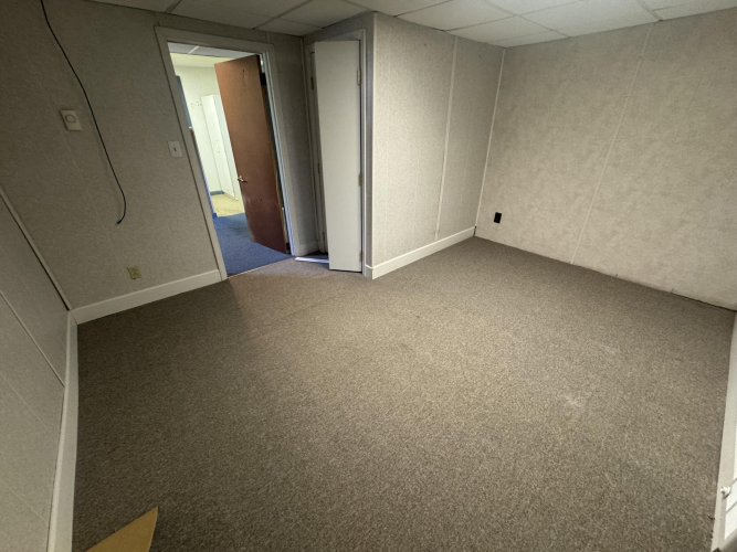 Listing Image 50