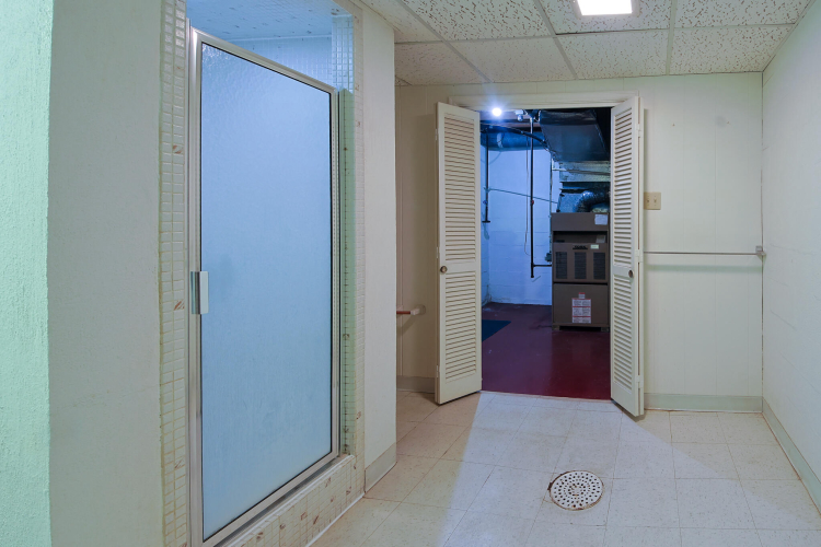 Listing Image 53