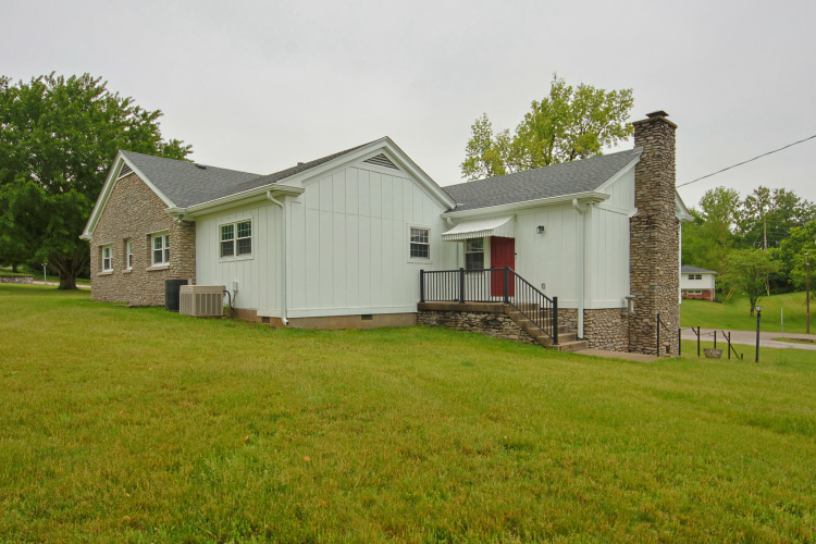 Listing Image 7