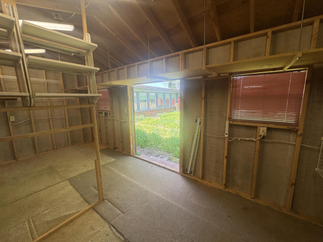 Listing Image 73