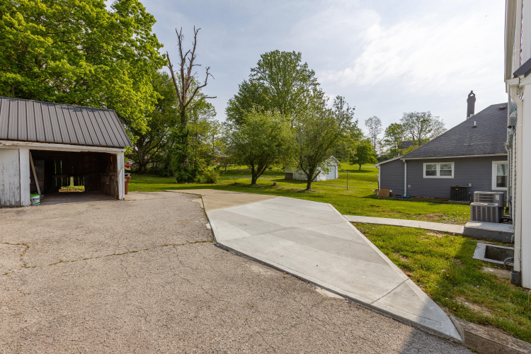 Listing Image 28
