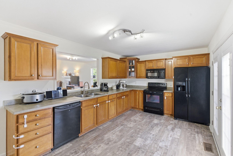 Listing Image 13