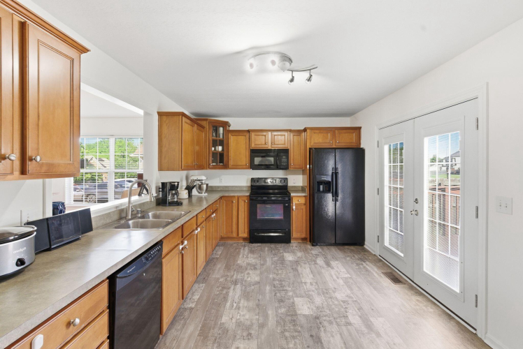 Listing Image 14