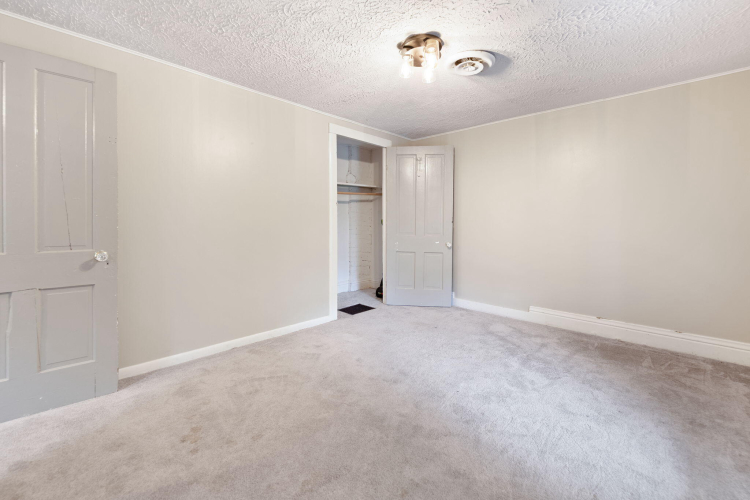 Listing Image 45
