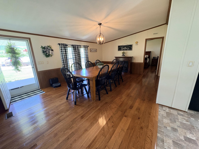 Listing Image 52