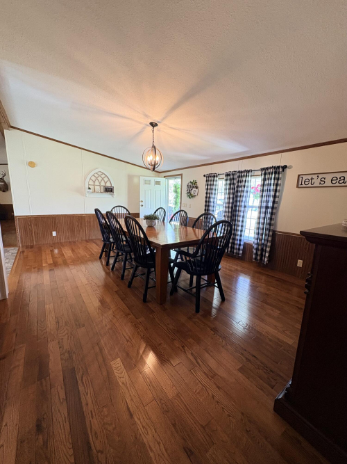 Listing Image 54