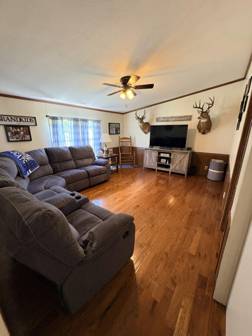 Listing Image 73