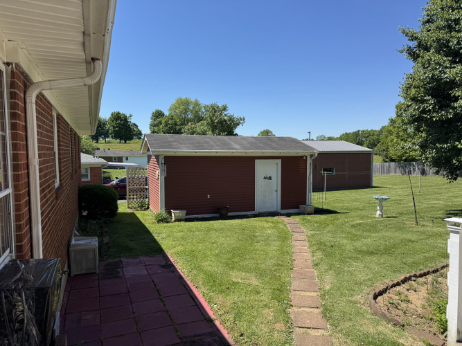Listing Image 6