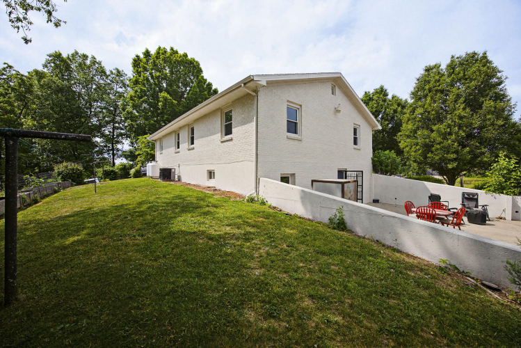 Listing Image 40
