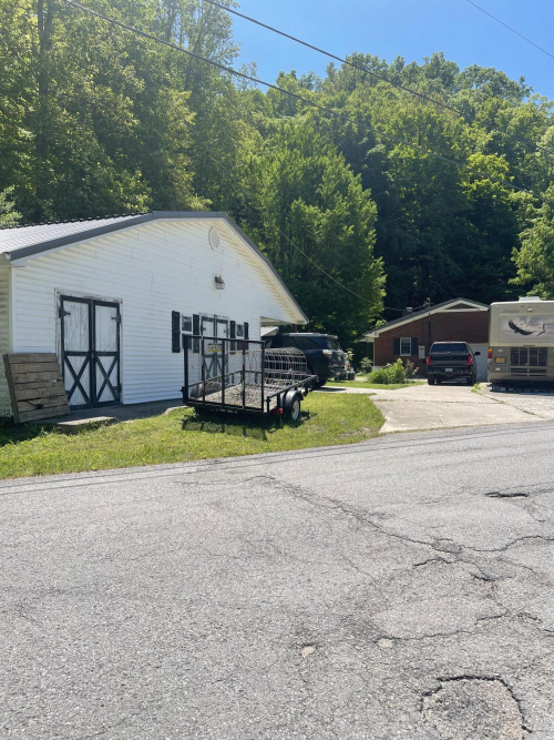Listing Image 6