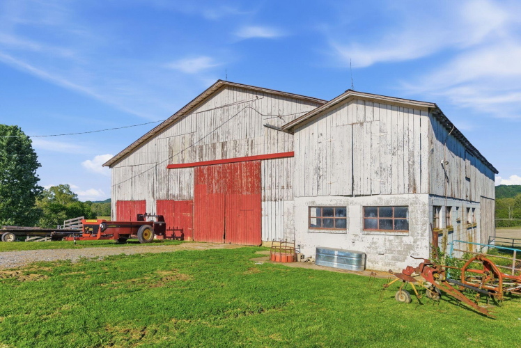 Listing Image 24