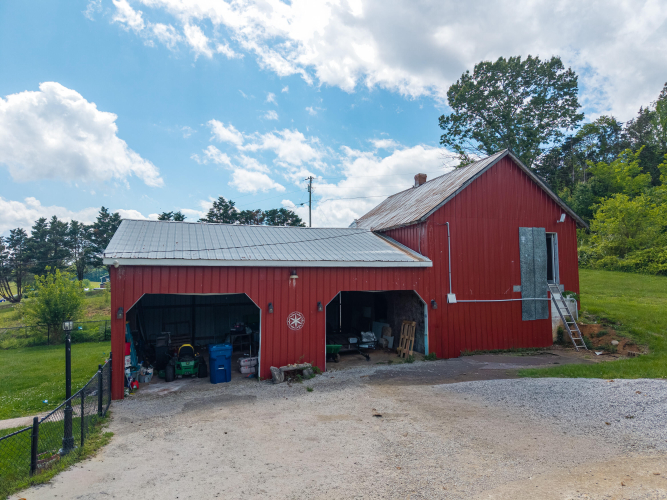 Listing Image 11