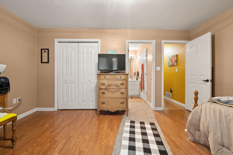 Listing Image 55