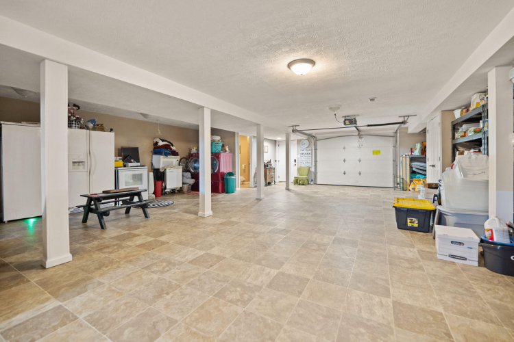 Listing Image 71