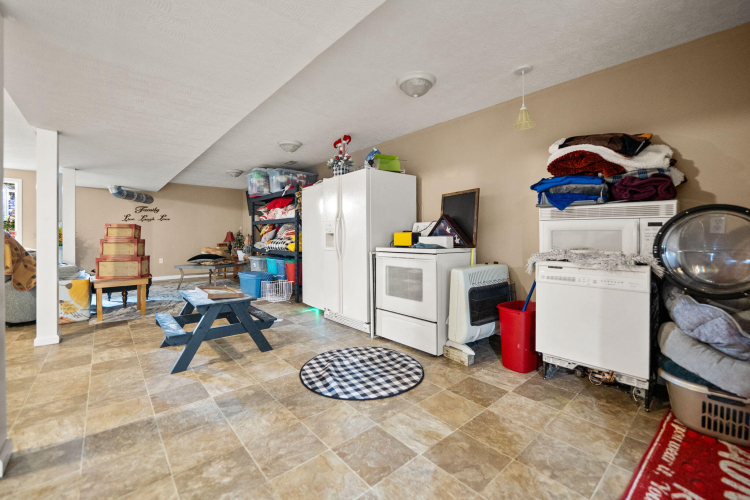 Listing Image 72