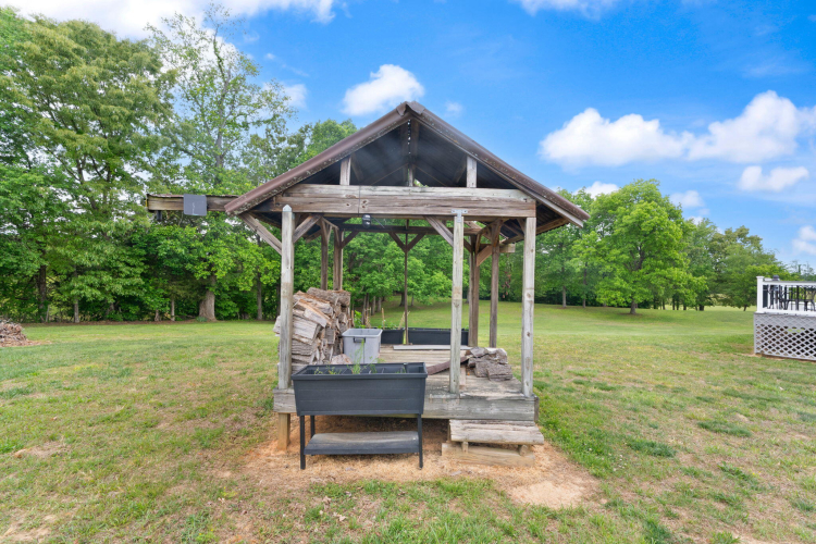 Listing Image 79