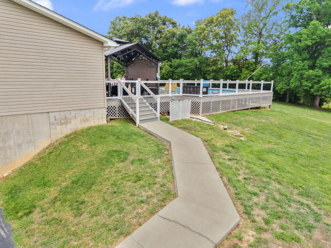Listing Image 80