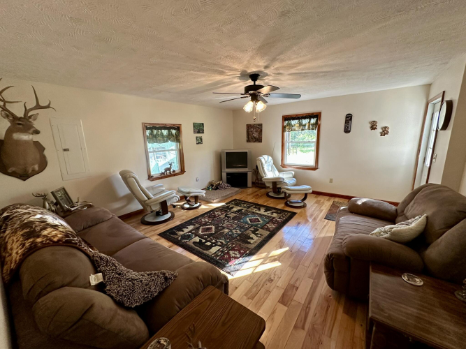 Listing Image 51