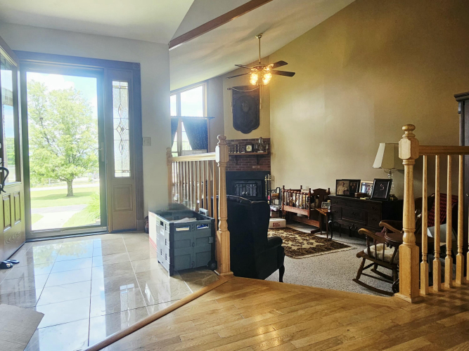 Listing Image 7