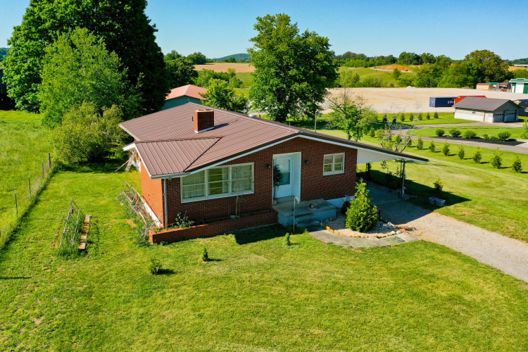Listing Image 3