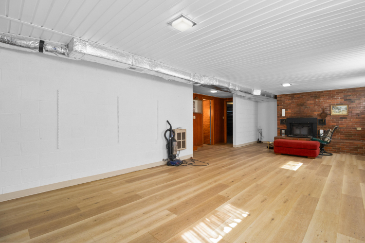 Listing Image 28