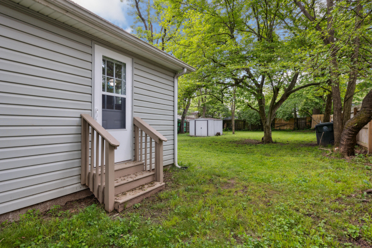 Listing Image 14