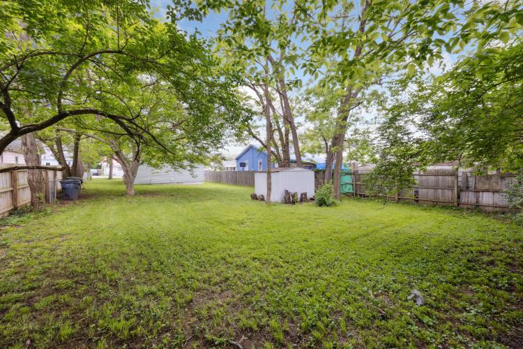 Listing Image 16