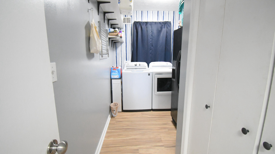Listing Image 41