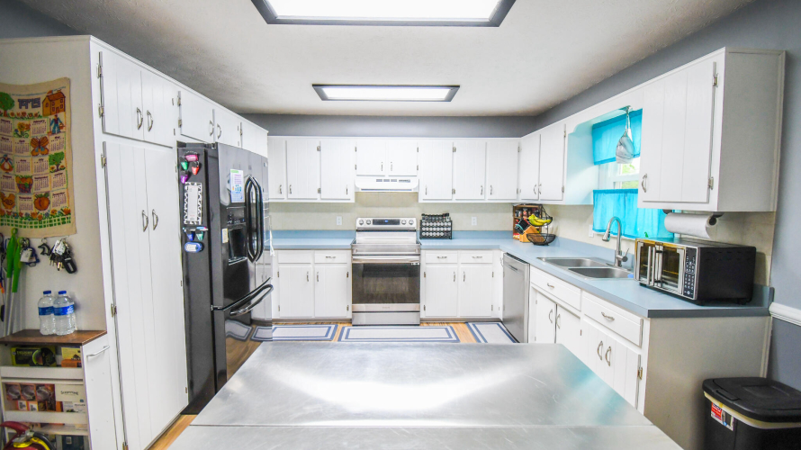 Listing Image 10