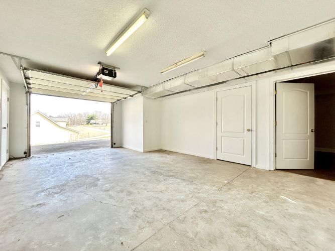 Listing Image 59