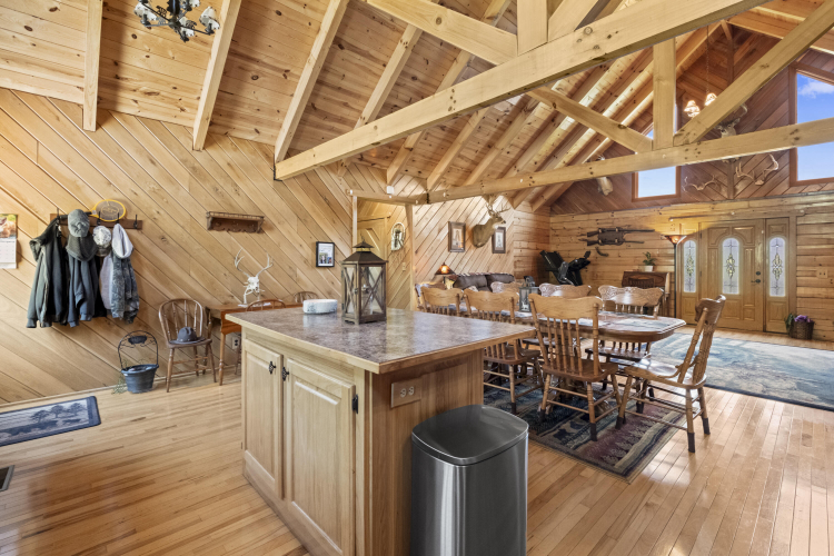 Listing Image 8
