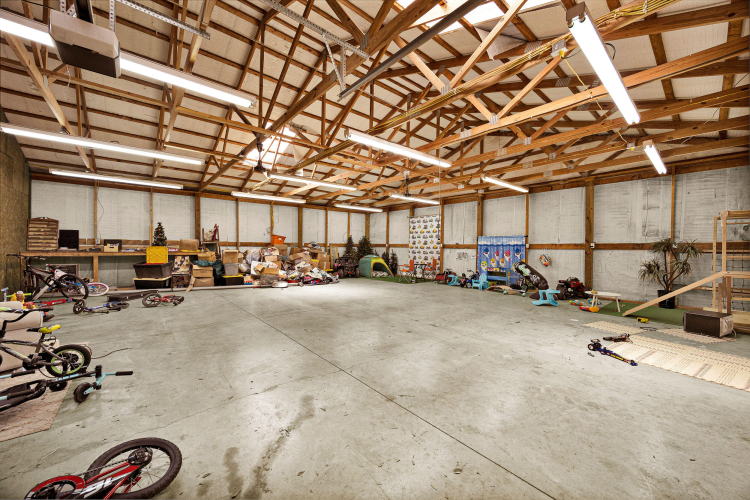 Listing Image 14