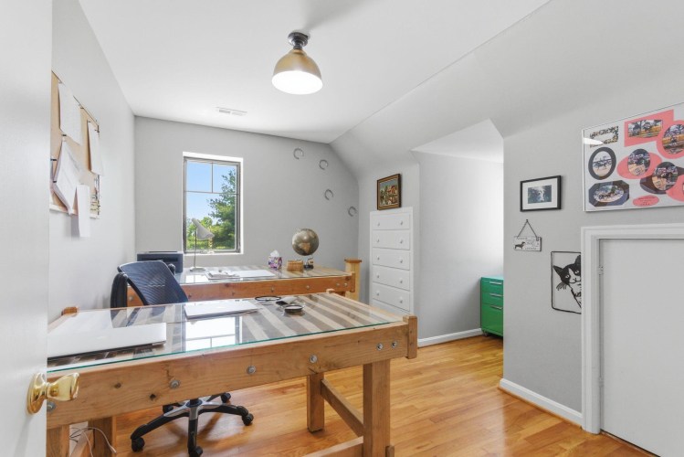 Listing Image 22