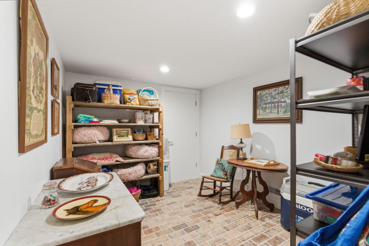 Listing Image 35