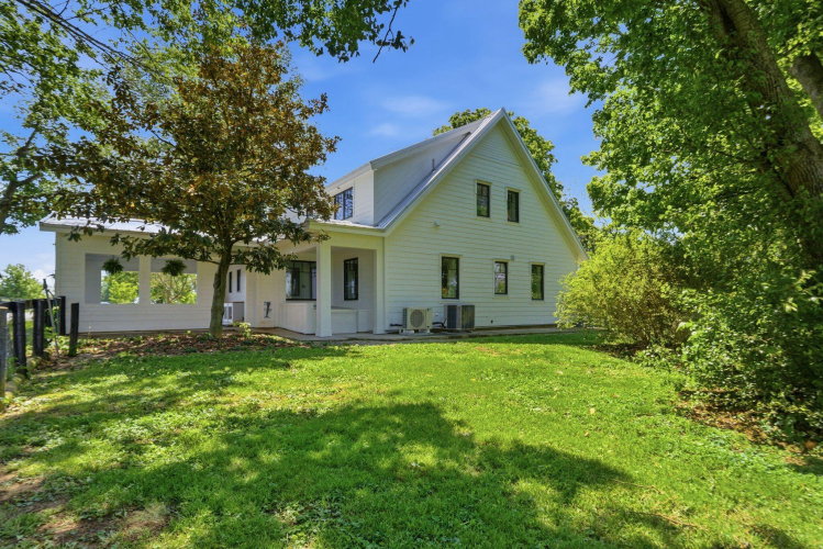 Listing Image 41