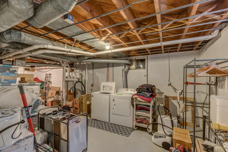 Listing Image 42