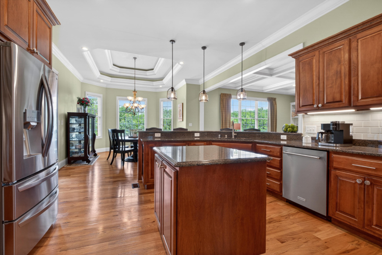 Listing Image 15