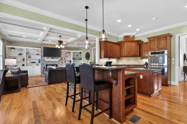 Listing Image 19