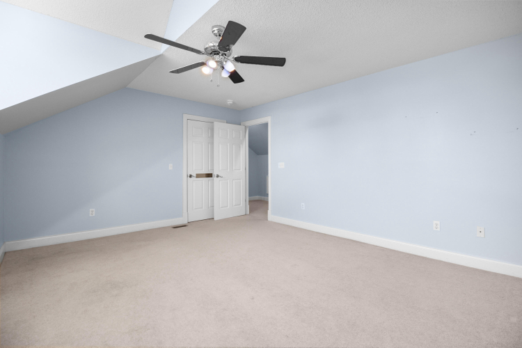 Listing Image 49