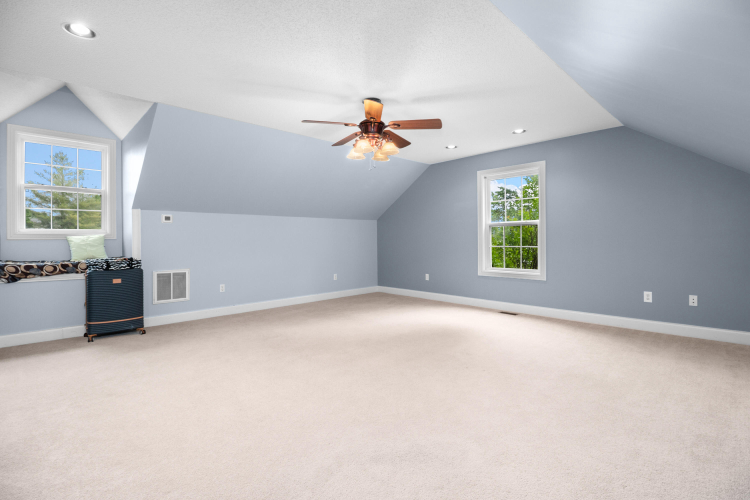 Listing Image 50