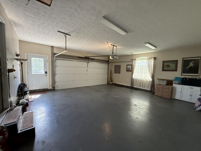 Listing Image 42
