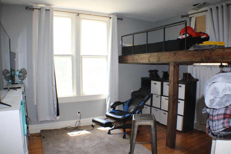 Listing Image 11