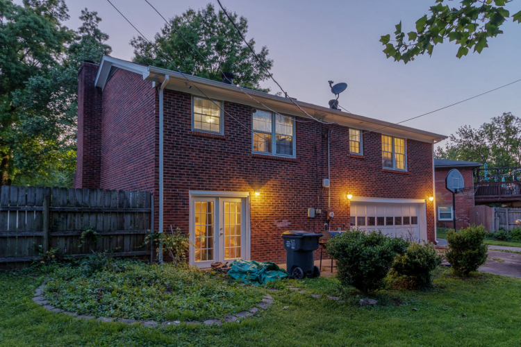 Listing Image 3