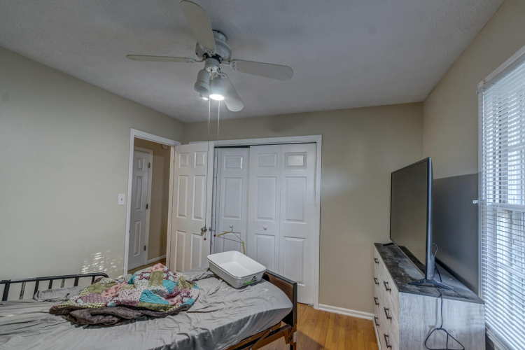 Listing Image 23