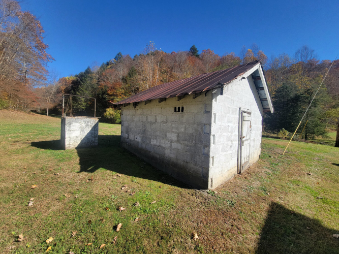 Listing Image 44
