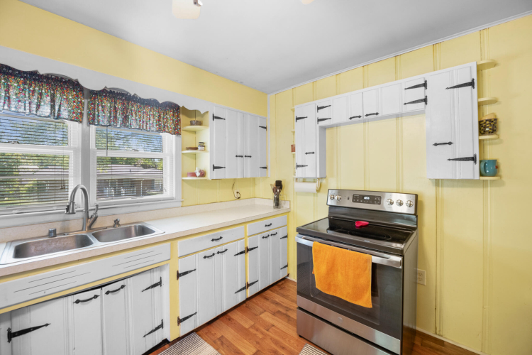 Listing Image 13