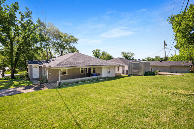 Listing Image 19