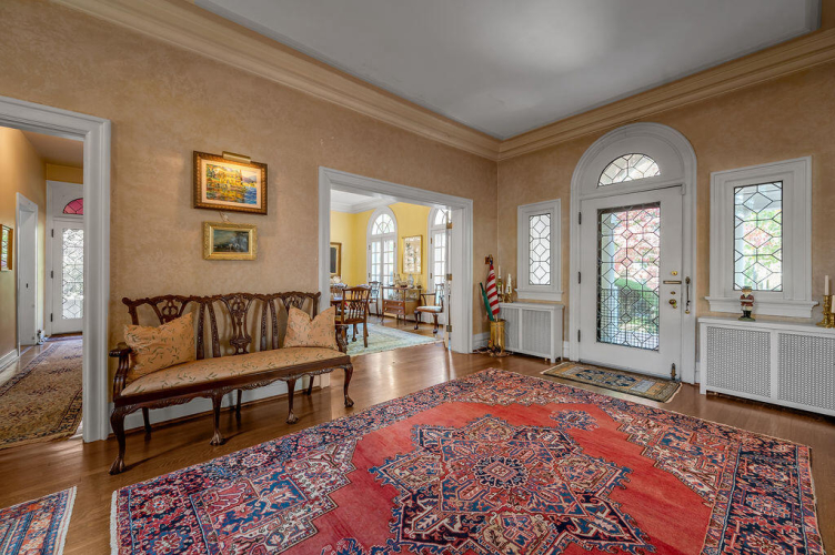 Listing Image 6