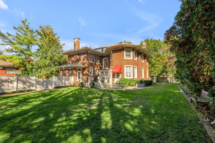 Listing Image 81