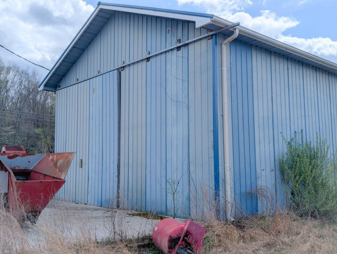 Listing Image 6
